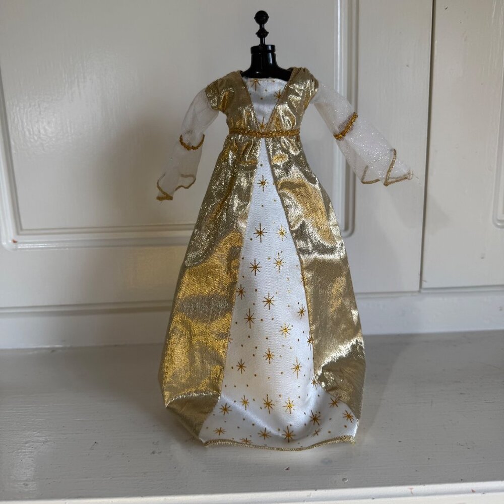 Barbie Holiday Angel de las Fiestas 2005 Mattel G5322 Gold & White Dress